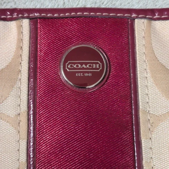 Coach Signature Canvas and Patent Leather Shoulder Bag K1394-29561E - Picture 13 of 15